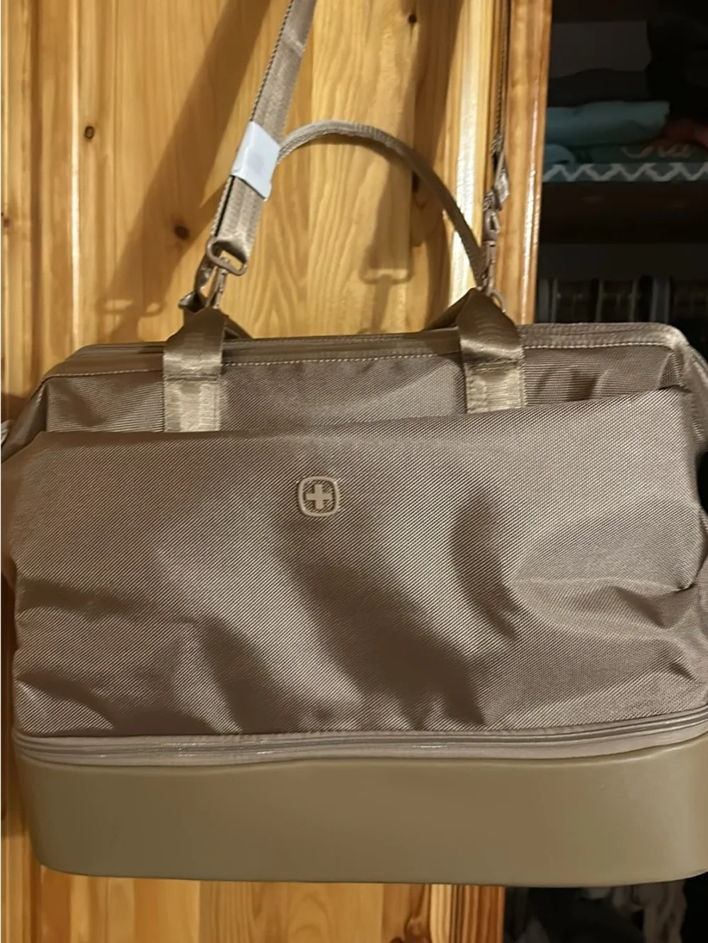 SwissGear Taupe Men's Duffel Bag with Leather-Look Accents